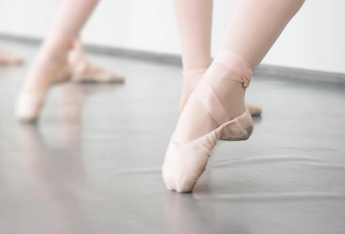 ballet-demi-pointes